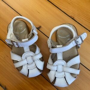 Stride Rite girl’s sandals (5M)